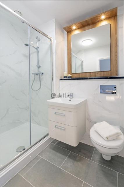 Modern Sandyford Bedroom מראה חיצוני תמונה